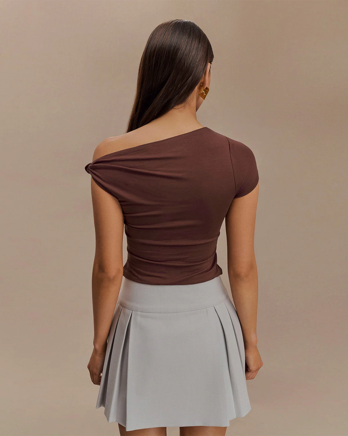 Knot Up Shoulder Fitted Top In Brown - Image 3