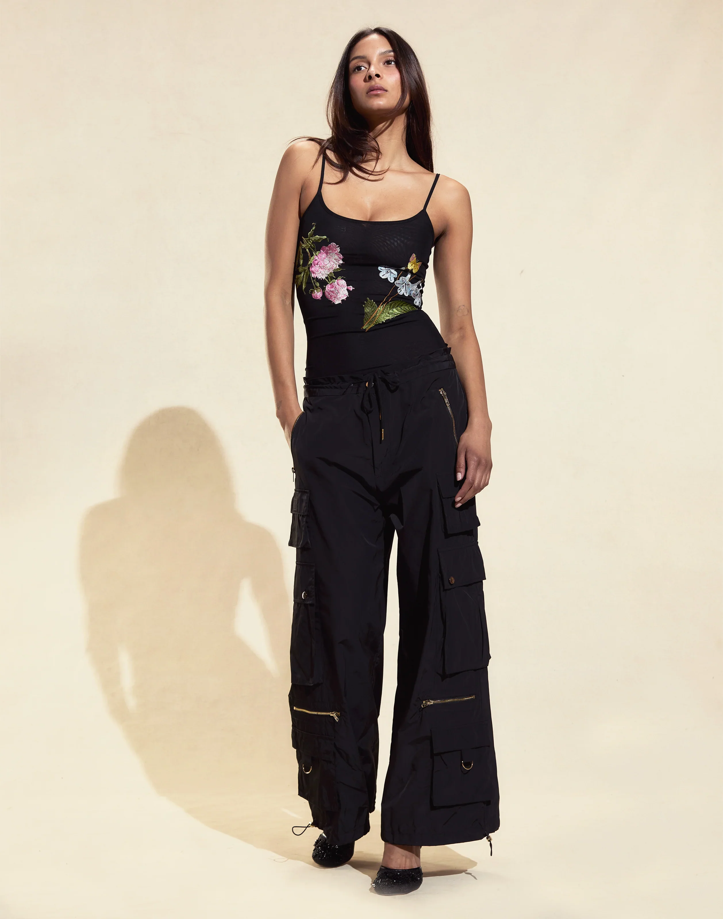 Zip-detail Statement Cargo Pants In Jet Black - Image 4