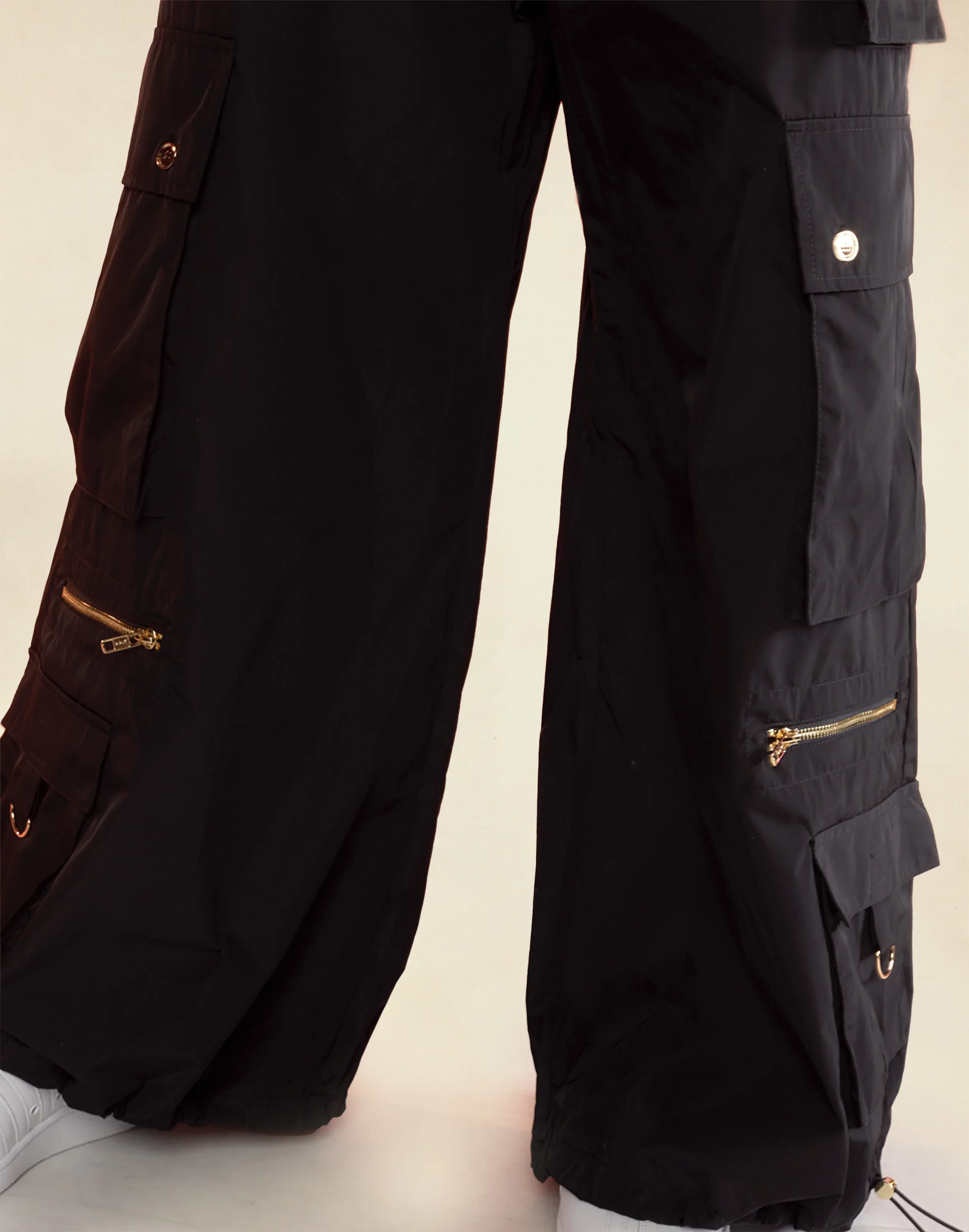 Zip-detail Statement Cargo Pants In Jet Black - Image 6